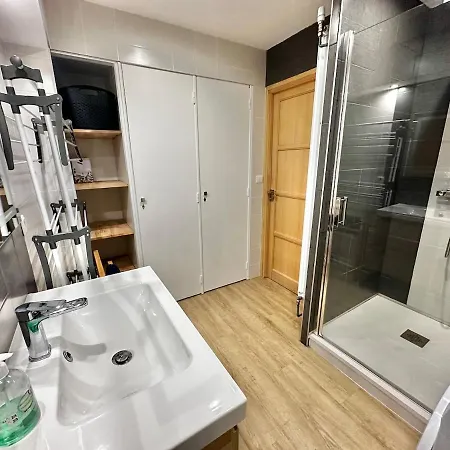 Ludivine - 7 Personnes Avec Balcon Et Parking Appartamento